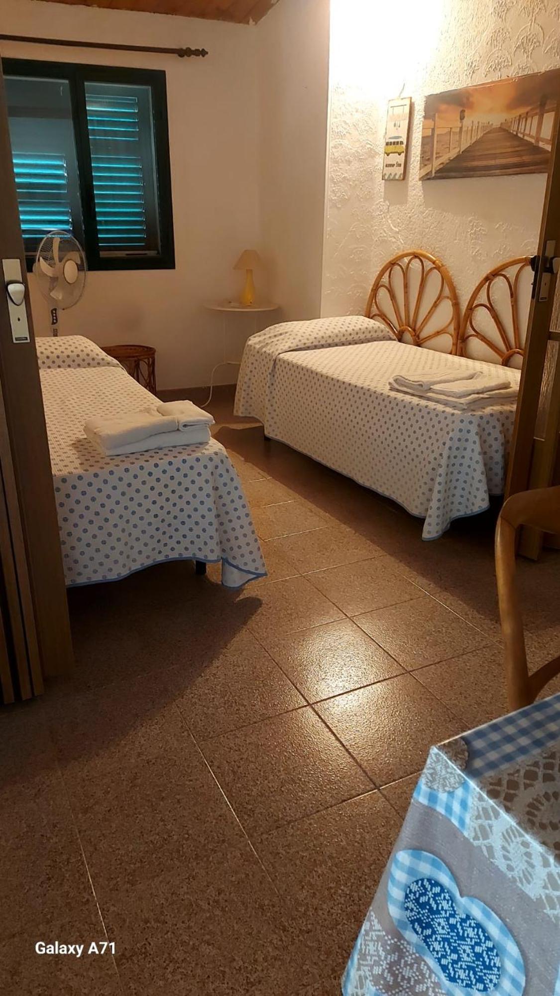 Casa Fronte Mare Puro Relax Villa Cava d'Aliga Exterior photo